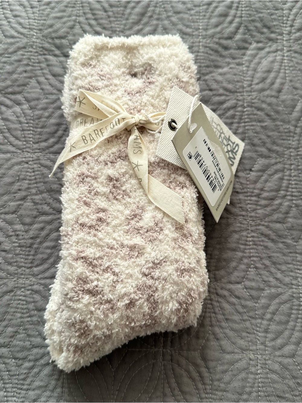 NWT Barefoot Dreams CozyChic Cream & Stone Leopard In the Wild Socks